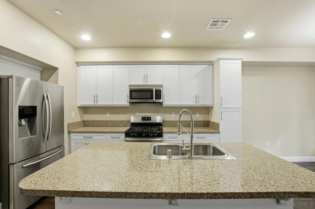 4541 Rainier - photo 17