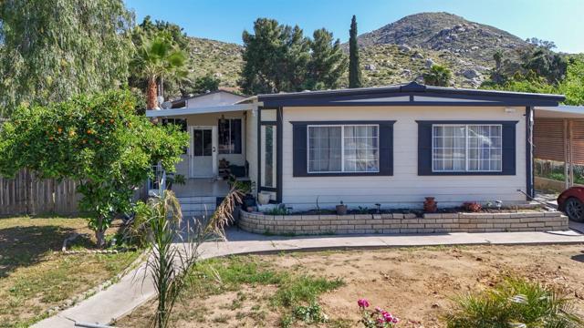 Detail Gallery Image 2 of 19 For 31163 Allen Ave, Homeland,  CA 92548 - 2 Beds | 2 Baths