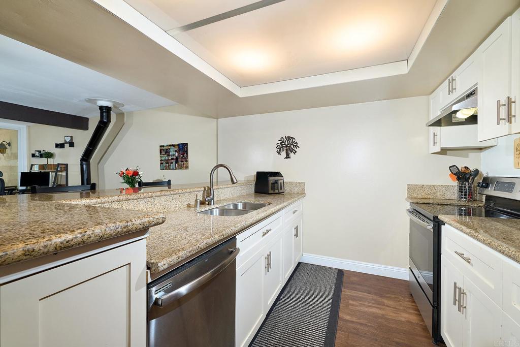 2412 Altisma Way - photo 17