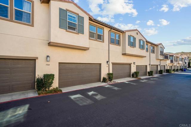 Detail Gallery Image 38 of 55 For 7544 Canyon Dr #403,  Santee,  CA 92071 - 3 Beds | 2/1 Baths