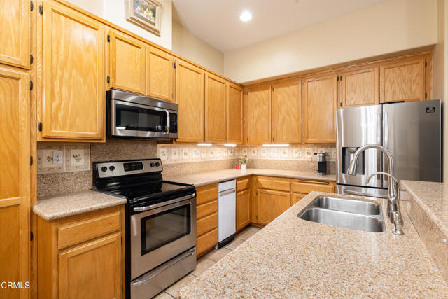 Detail Gallery Image 7 of 28 For 740 Sara Dr, Oxnard,  CA 93030 - 3 Beds | 2 Baths