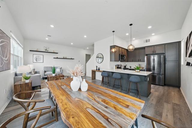 2054 Luzon Lane, Chula Vista CA: https://media.crmls.org/mediaz/38c7424e-03da-45a9-ba4d-ad9bae4bd4a1.jpg