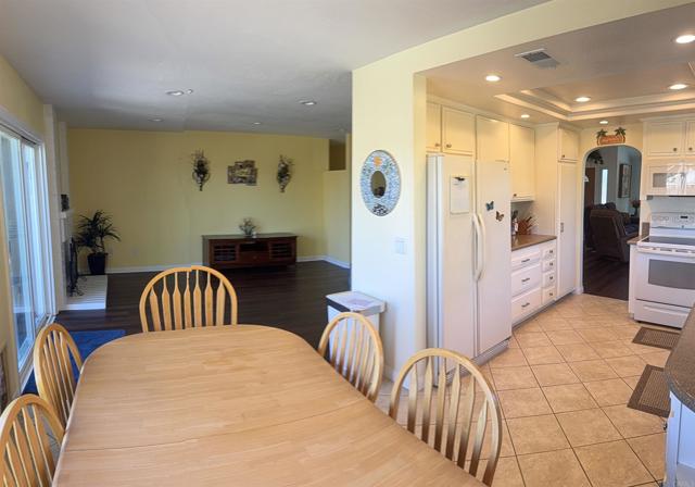 Detail Gallery Image 6 of 23 For 2616 El Aguila Ln, Carlsbad,  CA 92009 - 4 Beds | 2 Baths