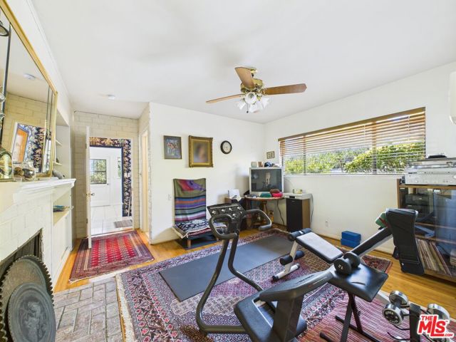 7449 Kentwood Avenue, Los Angeles CA: https://media.crmls.org/mediaz/38c781b4-ead5-4c5d-bbec-ac5db68d9286.jpg