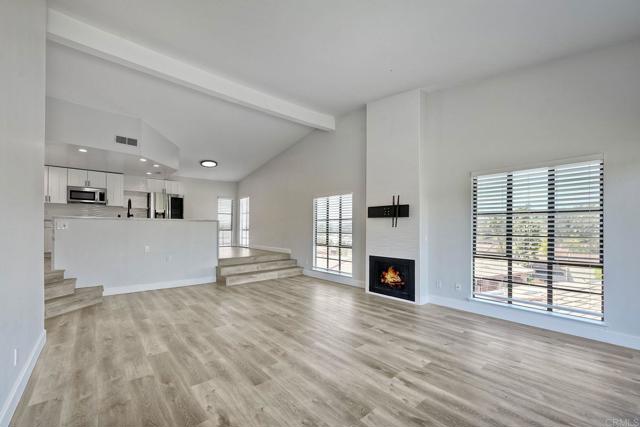 Detail Gallery Image 11 of 29 For 2630 Pirineos Way #19,  Carlsbad,  CA 92009 - 2 Beds | 2 Baths