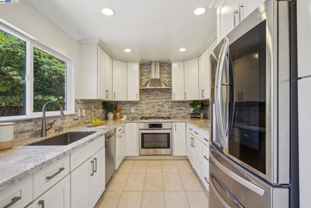 Image 12 of 55 For 14917 Berry Way