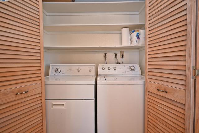 405 Thistle Cir, Martinez CA: https://media.crmls.org/mediaz/38c99d02-e500-4c2f-87a0-e01b7e5a668c.jpg