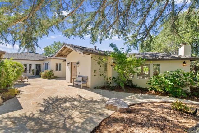 15651 Kennedy Road, Los Gatos CA: https://media.crmls.org/mediaz/38cb278d-96f3-4af6-8078-f45d4787e78c.jpg
