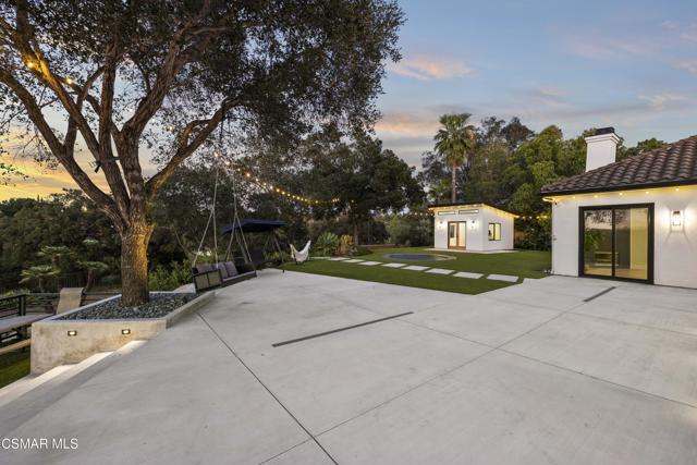 911 Vivian Circle, Newbury Park CA: https://media.crmls.org/mediaz/38cbf1d0-f486-477c-9ee0-40e86029cc27.jpg