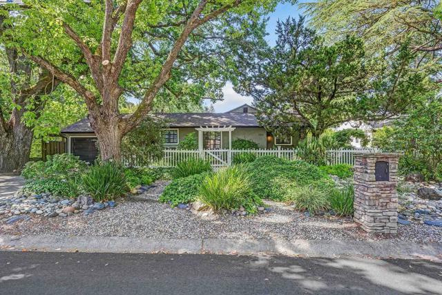 203 Roberta Ave, Pleasant Hill CA: https://media.crmls.org/mediaz/38ccaabf-3339-4c21-a887-49df6a465c83.jpg