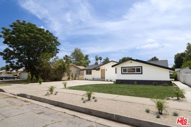 22250 Strathern Street, Canoga Park CA: https://media.crmls.org/mediaz/38ccf57a-665a-40e0-bf22-0adaee1b7dbd.jpg