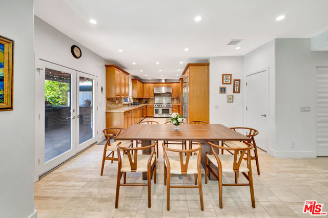 14916 Hesby Street, Sherman Oaks CA: https://media.crmls.org/mediaz/38cd192a-4a28-4ed6-b29e-1eab9c75c75a.jpg