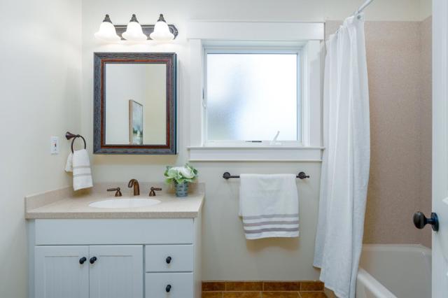 1207 Danmann Avenue, Pacifica CA: https://media.crmls.org/mediaz/38cd76a1-0801-428b-8c66-fd1b331373f0.jpg