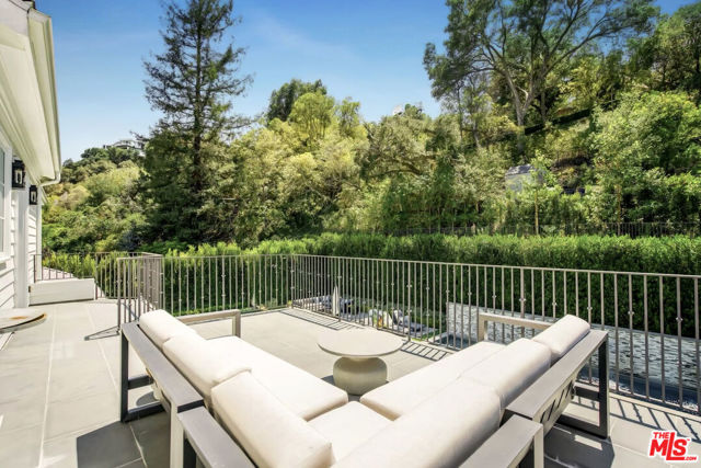 1943 Mandeville Canyon Road, Los Angeles CA: https://media.crmls.org/mediaz/38cda736-7118-4b36-b56a-3f24a71d9ddf.jpg