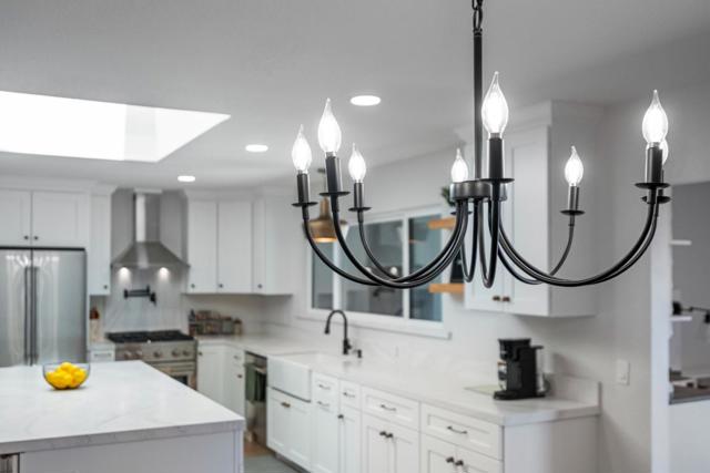 215 Rays Circle, Hollister CA: https://media.crmls.org/mediaz/38cdce18-a55a-4e6b-a50a-acdc8d56ac18.jpg