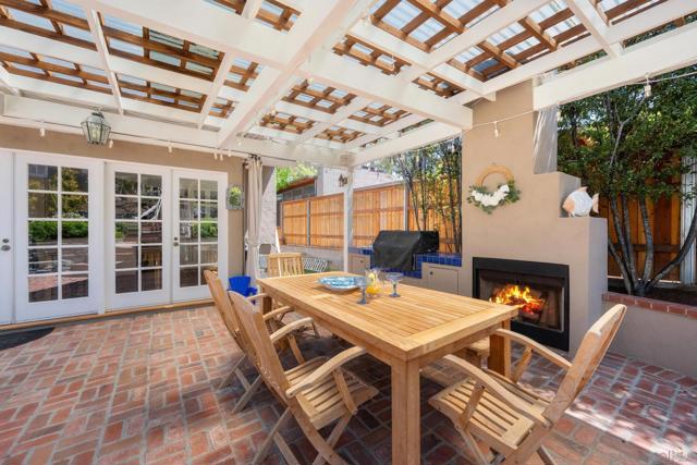 3733 La Cresta Dr, San Diego CA: https://media.crmls.org/mediaz/38ce5b9f-3e44-4416-8473-1d7509bef8b3.jpg