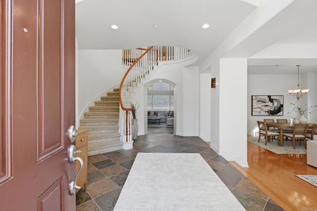 Detail Gallery Image 4 of 65 For 557 Samuel Ct, Encinitas,  CA 92024 - 5 Beds | 4/1 Baths