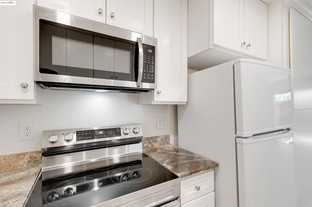 2059 Olivera Rd, Concord CA: https://media.crmls.org/mediaz/38d08368-39ff-46e7-9c33-6dd1d1a920fd.jpg