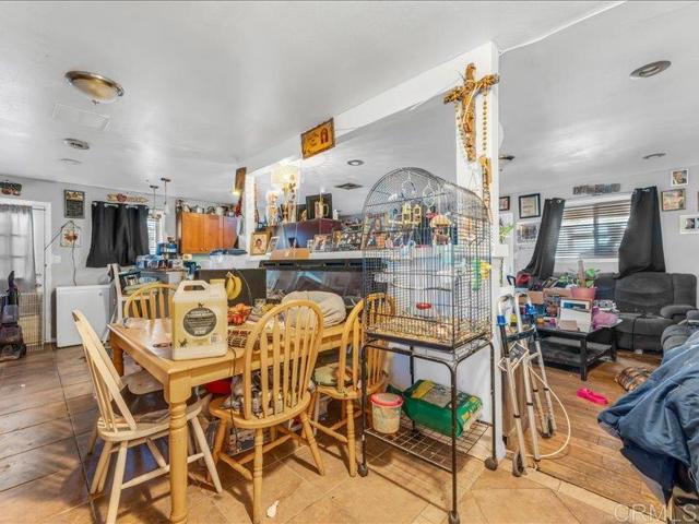 Detail Gallery Image 8 of 14 For 2049 Madera St, Lemon Grove,  CA 91945 - 3 Beds | 2 Baths