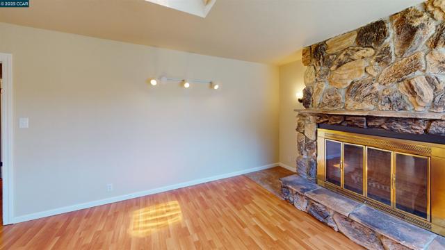 2029 Sutter Ave, San Pablo CA: https://media.crmls.org/mediaz/38d1bc60-7274-471f-be4d-e1107bd26dad.jpg