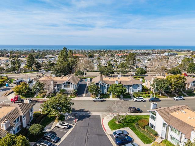 6887 Carnation Drive, Carlsbad CA: https://media.crmls.org/mediaz/38d2005c-5e55-4440-96ec-a68a6219dc50.jpg