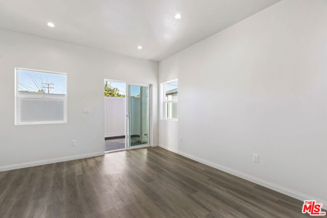 7313 Kentland Avenue, West Hills CA: https://media.crmls.org/mediaz/38d23144-a62d-4391-829f-29c8c03ca47e.jpg