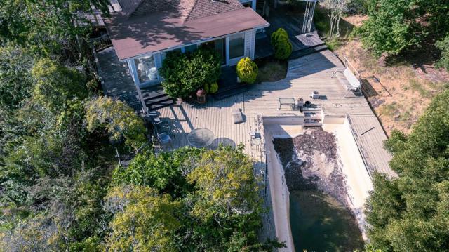 4980 Paradise Drive, Tiburon CA: https://media.crmls.org/mediaz/38d241b0-ab9c-45bf-8e18-46a307ad1e79.jpg