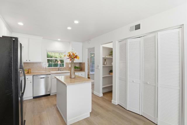 215 Elm Wood Court, Los Gatos CA: https://media.crmls.org/mediaz/38d241bd-376e-4398-a7b4-54de9584e832.jpg