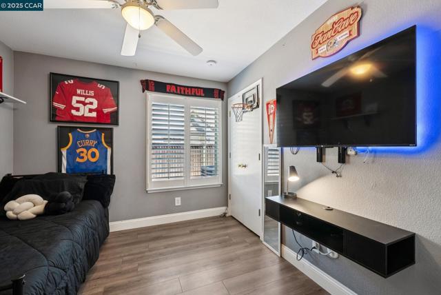 4813 Carrington Dr, Oakley CA: https://media.crmls.org/mediaz/38d2ba4a-960f-4f52-8e22-e3caa31b0db4.jpg