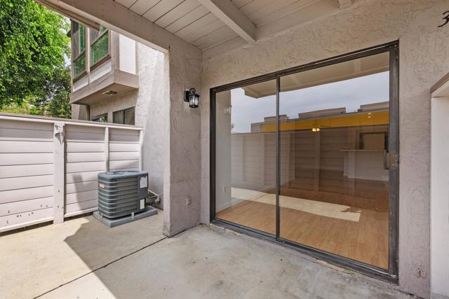 9120 GRAMERCY DR, San Diego CA: https://media.crmls.org/mediaz/38d369bb-7fda-43cc-be76-3f8c761e194d.jpg