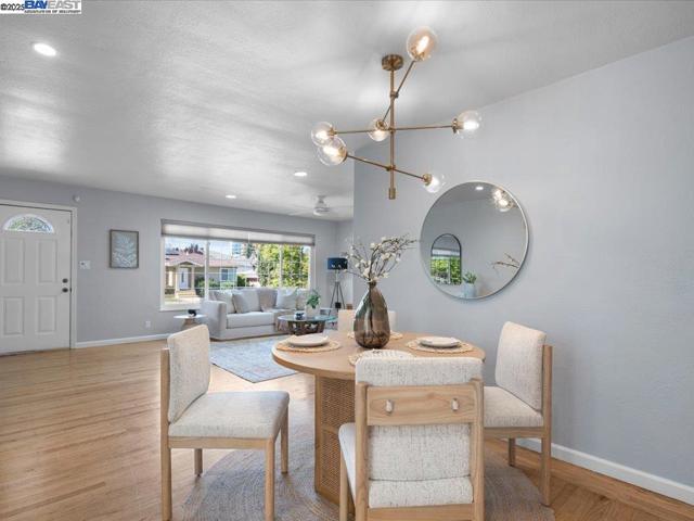2457 San Carlos Ave, Castro Valley CA: https://media.crmls.org/mediaz/38d3b52f-6c25-4abf-85a0-1420f8122d08.jpg