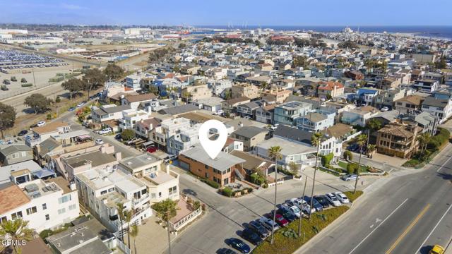 2924 Lakeshore Court, Oxnard CA: https://media.crmls.org/mediaz/38d4bf0e-956d-47ec-ae25-933622444bb0.jpg
