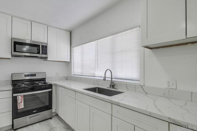 Image 10 of 35 For 734 Grand Avenue