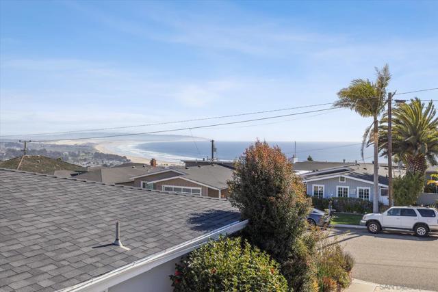 940 Fresno St, Pismo Beach CA: https://media.crmls.org/mediaz/38d5319e-c59a-40e7-a7fd-7d9492d6d7e5.jpg