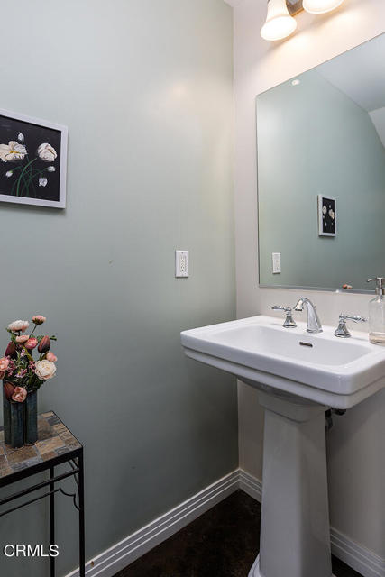 Detail Gallery Image 7 of 19 For 125 N Raymond Ave #210,  Pasadena,  CA 91103 - 1 Beds | 1/1 Baths