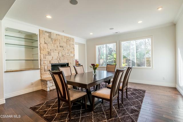 483 Via Merla, Newbury Park CA: https://media.crmls.org/mediaz/38d7fcc5-febf-4ebf-865e-3a110f3d3ea5.jpg