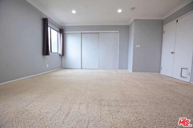 4365 Mclaughlin Avenue, Los Angeles CA: https://media.crmls.org/mediaz/38d938bc-a268-4052-ac8a-1eccb0eb8c89.jpg