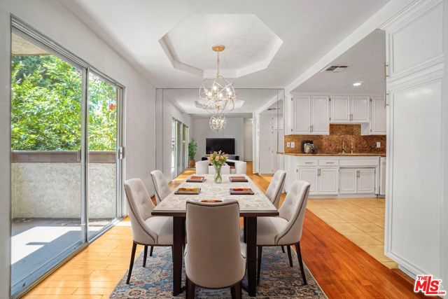 5534 Sylmar Avenue, Sherman Oaks CA: https://media.crmls.org/mediaz/38d9ca16-30a5-4013-bbcc-b35ed3764ef1.jpg