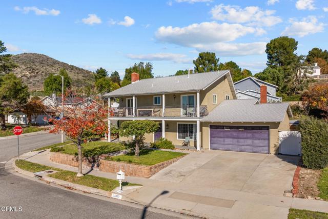 Detail Gallery Image 3 of 44 For 16833 Nearview, Canyon Country,  CA 91387 - 5 Beds | 3 Baths