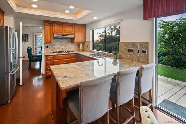 1586 Kimberly Woods Dr, El Cajon CA: https://media.crmls.org/mediaz/38d9d3b9-d270-4523-aeb7-38352b834300.jpg
