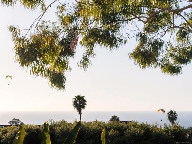 2665 Idle Hour Lane, La Jolla CA: https://media.crmls.org/mediaz/38da39e8-13d7-4e6a-a008-4a9d75e5129c.jpg