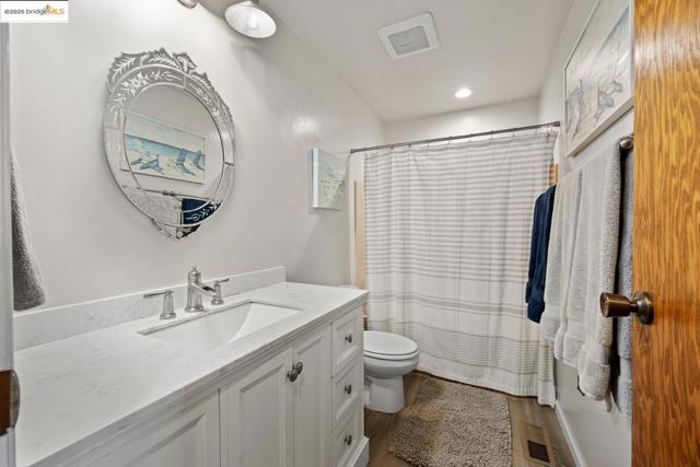 2821 Erin CT, Richmond CA: https://media.crmls.org/mediaz/38daf3ac-bbe9-46c3-8f24-e15d2318cdb0.jpg
