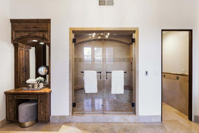 8 Reyna Place, Menlo Park CA: https://media.crmls.org/mediaz/38dbe3e7-57aa-4e61-b3f3-b60177a3bfa8.jpg