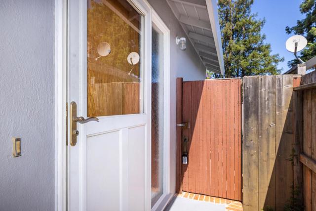 1648 Oak Avenue, Redwood City CA: https://media.crmls.org/mediaz/38dc1c16-acce-4618-8b34-e6c7f6ebd070.jpg