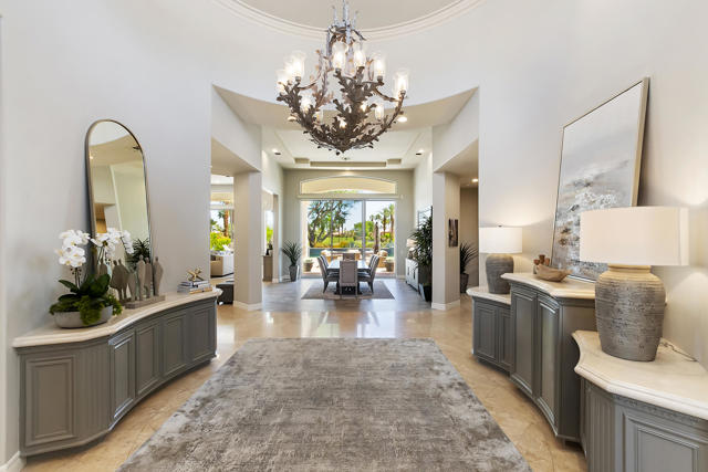48644 Vista Palomino, La Quinta CA: https://media.crmls.org/mediaz/38dc814a-c595-4a88-a213-0906003fd0ce.jpg