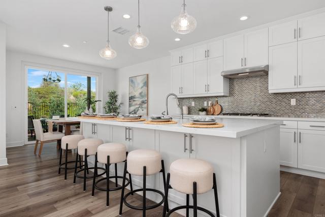 3002 Villeta Ave, Carlsbad CA: https://media.crmls.org/mediaz/38dd8aac-a47d-4fec-b90e-b7dd87a22566.jpg