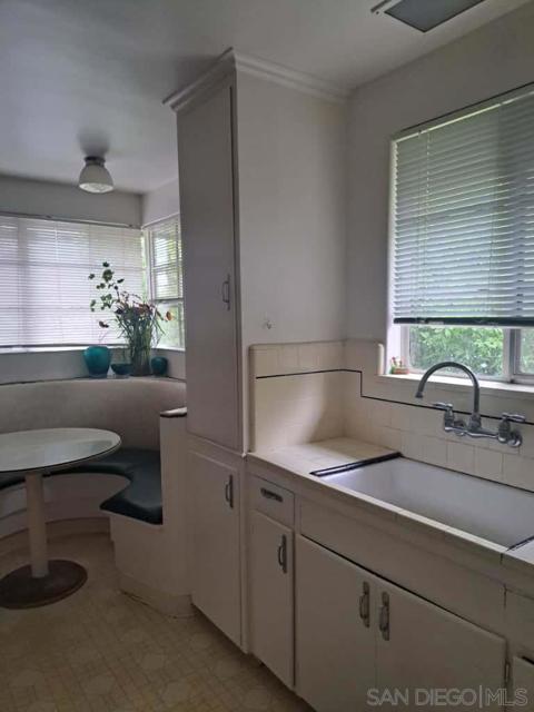 33 35 George St, San Jose CA: https://media.crmls.org/mediaz/38ddfb09-1e76-4f92-9295-9b34d7c45ce1.jpg