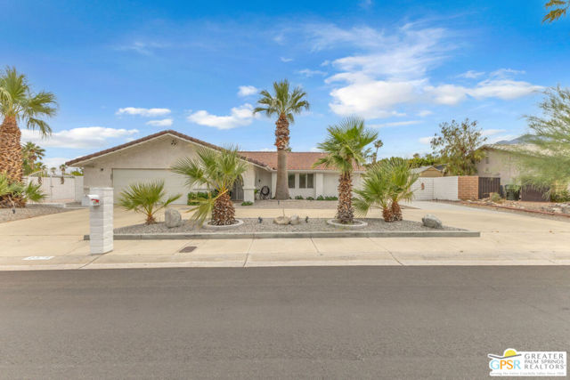 2375 E Joyce Drive, Palm Springs CA: https://media.crmls.org/mediaz/38de1c6b-bfa1-4a68-8f63-06500e2e48bf.jpg