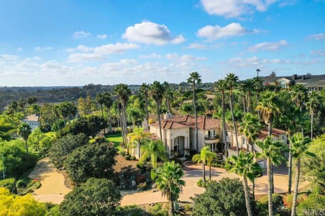 7345 Vista Rancho Ct, Rancho Santa Fe CA: https://media.crmls.org/mediaz/38def9cc-3fc6-4757-9247-90353aeaf35f.jpg