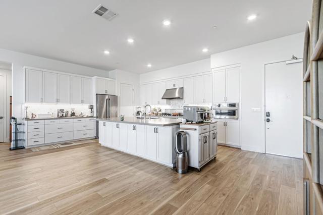 2250 Kilowatt Way, Fremont CA: https://media.crmls.org/mediaz/38dffc86-b651-4944-9b26-981e39f32dff.jpg
